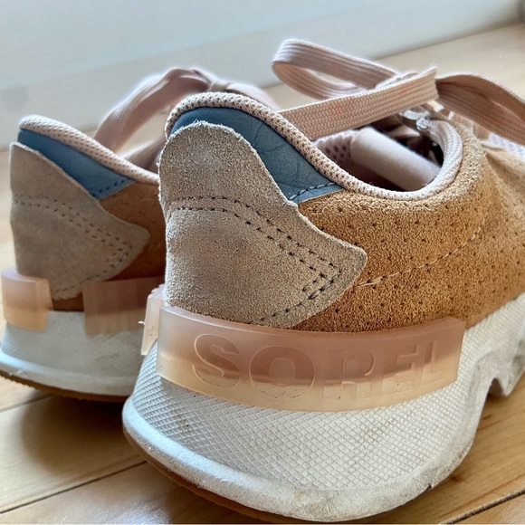 Sorel sneakers size 8US - Picture 3 of 5